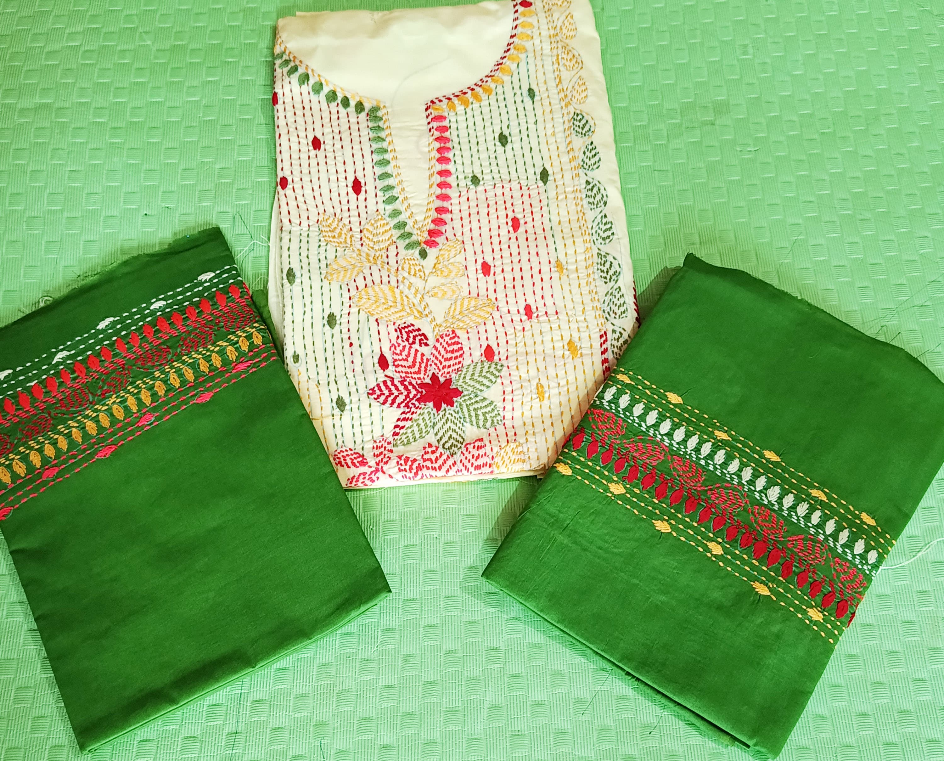 থ্রি পিচ - Image 1